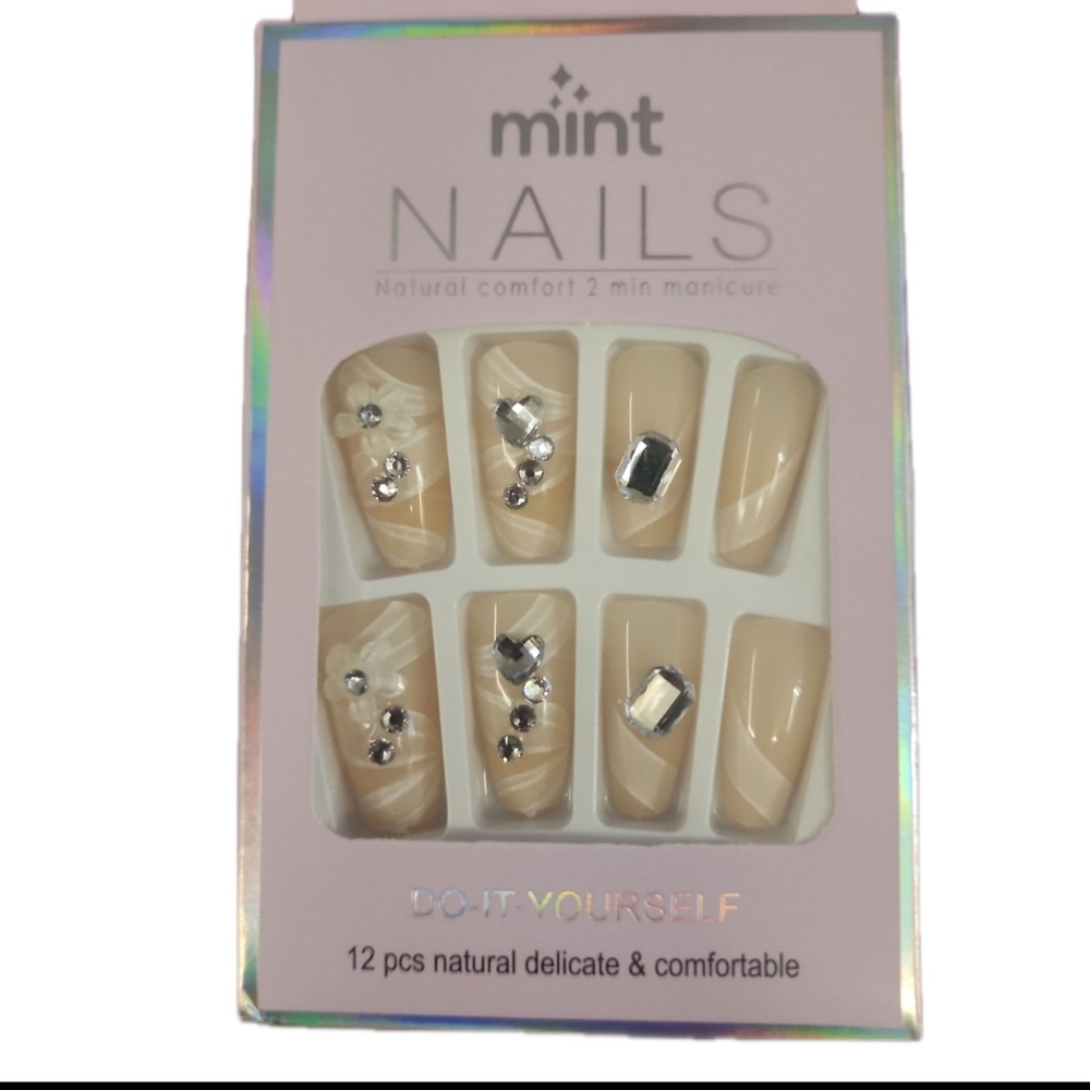 Mint Beige Press-On Nails with Rhinestones